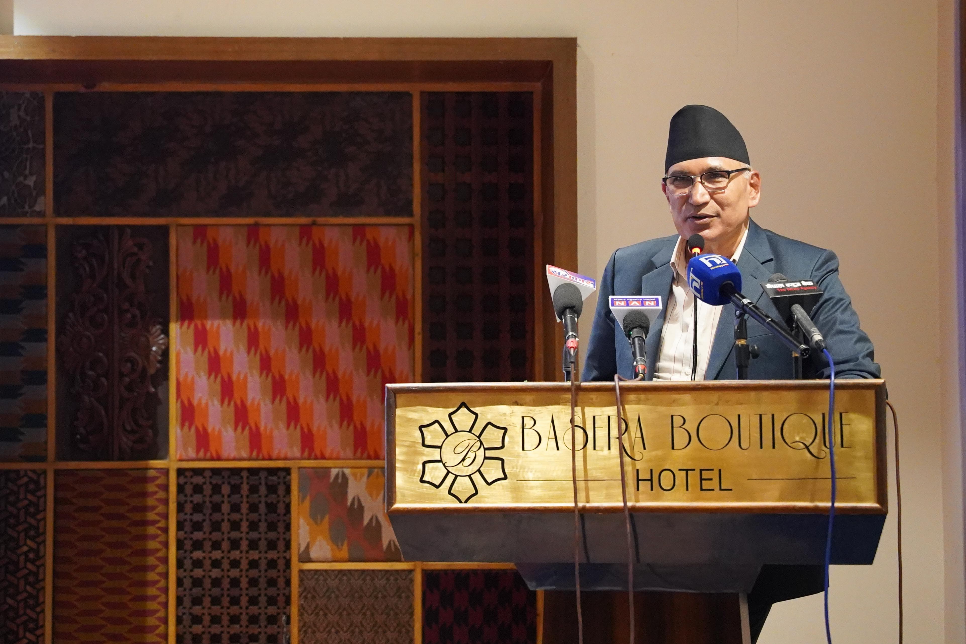 आयोजना तथा कार्यक्रममा व्यापक हेरफेर र प्राथमिकीकरण गर्छौ: अर्थमन्त्री पौडेल